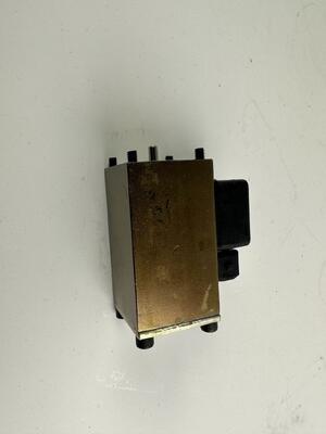 0009736081 solenoid valfi Linde Reach Stacker Parçaları
